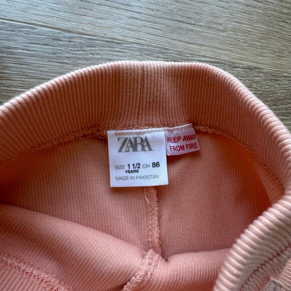 Zara Toddler Girl Ribbed Leggings (2) - Size 1.5 years - Picture 2 of 6